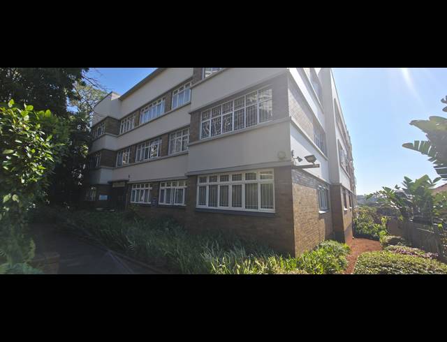 3 BEDROOM APARTMENT FOR SALE IN BULWER
